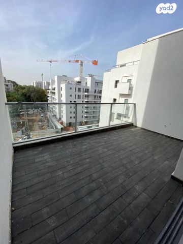 דירה, מעפילי אגוז 38, נווה חן, תל אביב יפו