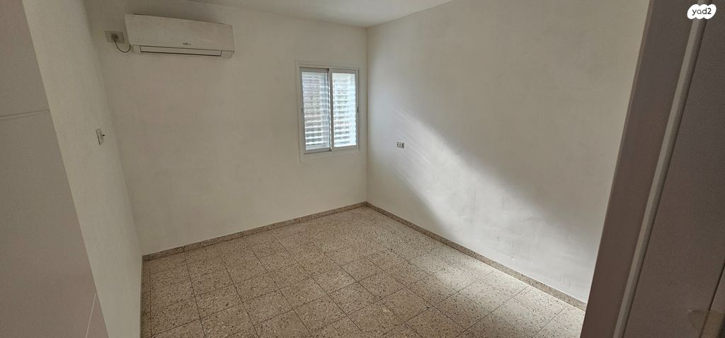 דירה, נחל הצבי, מגדל העמק