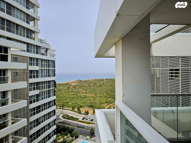 דירה, עוזי חיטמן 3, עיר ימים, נתניה