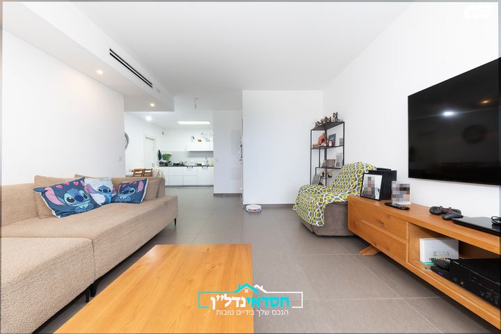 דירה, ש"י עגנון, נאות שמיר, יבנה