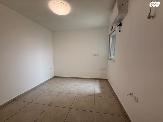 דירה, פרופסור ישעיהו ליבוביץ 24, עזרא, הארגזים, תל אביב יפו