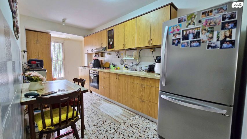 דירה, אשכולות, הגליל, כרמיאל