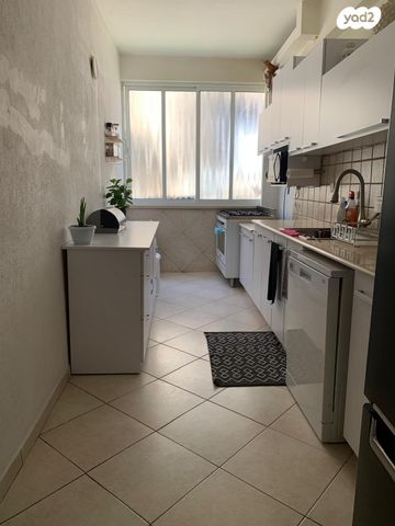 דירה, צלליכין, רמז, מערב ותיק, ראשון לציון