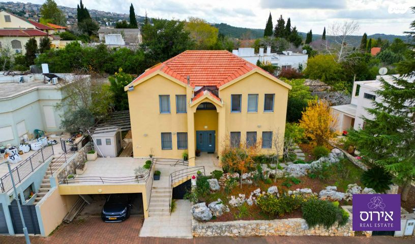 בית פרטי/ קוטג', הפרחים, כפר ורדים