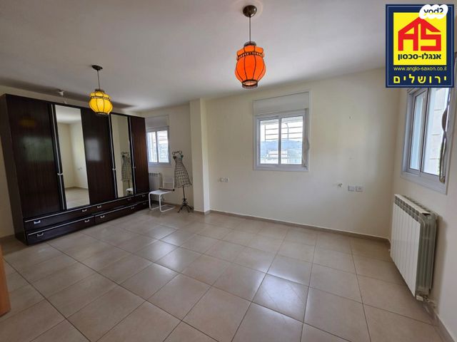 דירה, יעקב צור, גבעת משואה, ירושלים