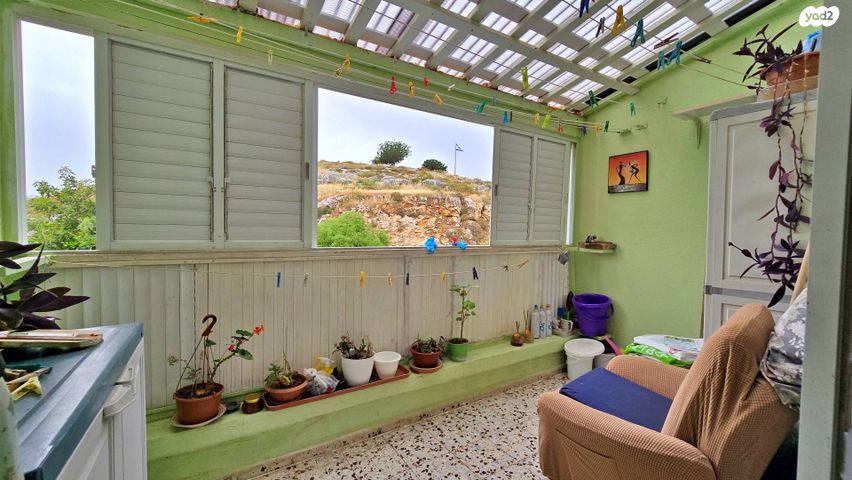 דירה, אשכולות, הגליל, כרמיאל