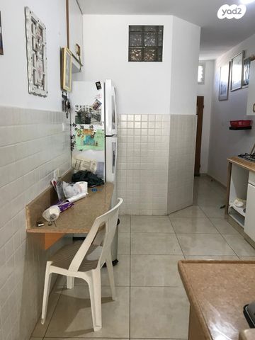 דו משפחתי, הרב בר אילן, רחובות