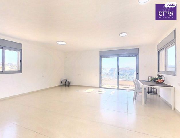 דירת גן, מעלות תרשיחא