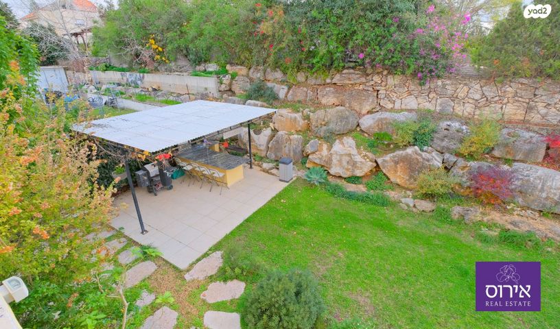 בית פרטי/ קוטג', הפרחים, כפר ורדים