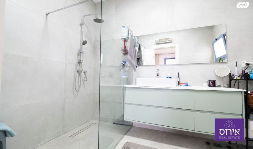 בית פרטי/ קוטג', הפרחים, כפר ורדים