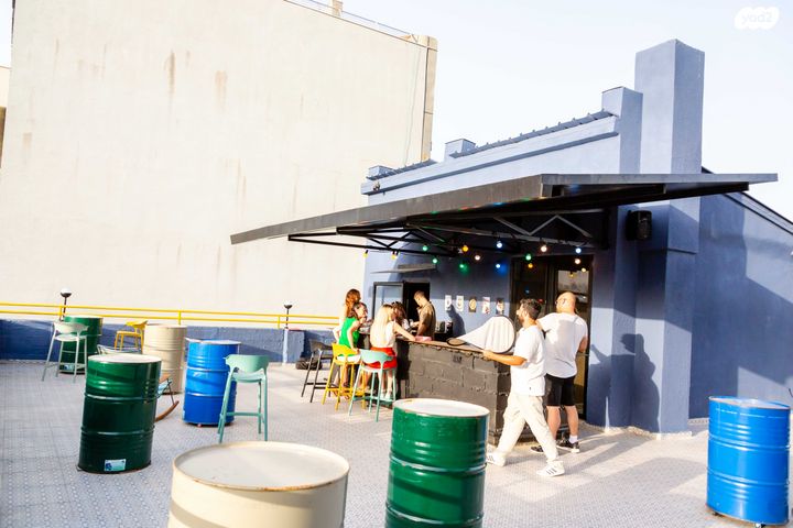 בית מלון, הבנקים 9, שער פלמר, תחנת רכבת השמונה, חיפה