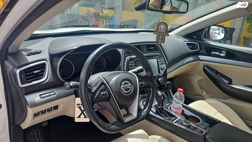 ניסאן מקסימה