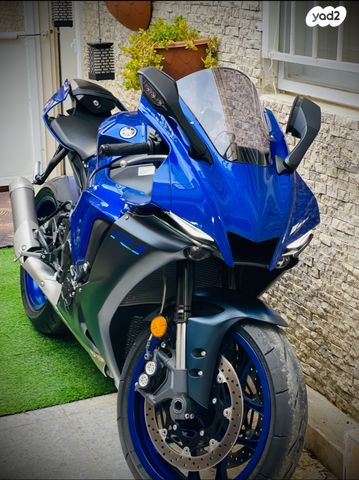 מודעת רכב ימאהה YZF-R1