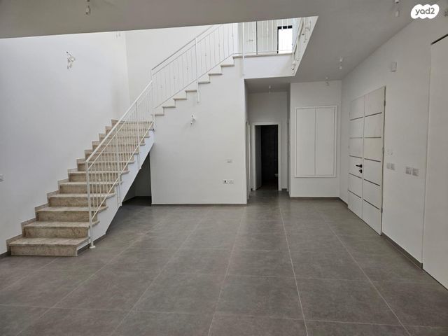 דירה, דרך הבנים, מרכז פרדס חנה, פרדס חנה כרכור