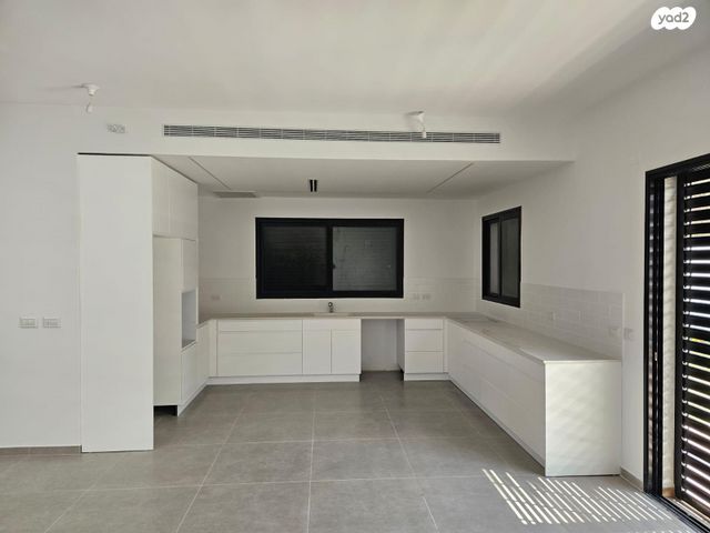 דירה, דרך הבנים, מרכז פרדס חנה, פרדס חנה כרכור