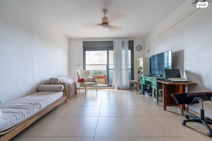 דירה, אורן, החורש, חריש