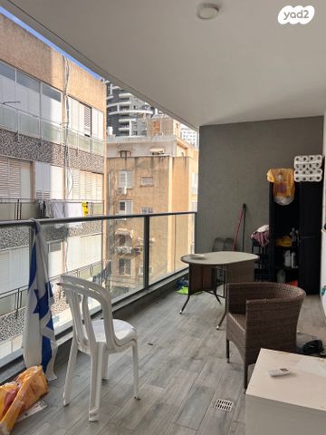 דירה, קריניצי, שכונת בן גוריון, מרכז העיר ג', רמת גן