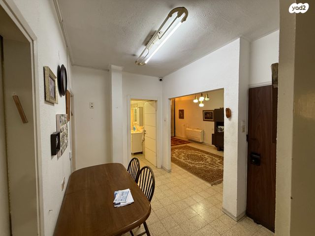 דירה, מנחם, הר שלום, בני ברק