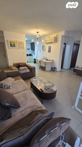 דירה, האיכרים, גני אזור, אזור