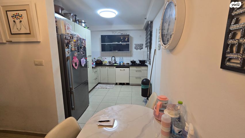 דירה, האיכרים, גני אזור, אזור