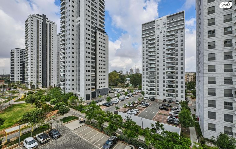 דירה, שולמית אלוני, נחלת יהודה, ראשון לציון