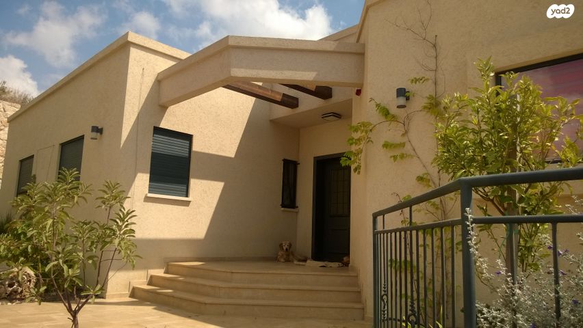 בית פרטי/ קוטג', שורשים, שורשים