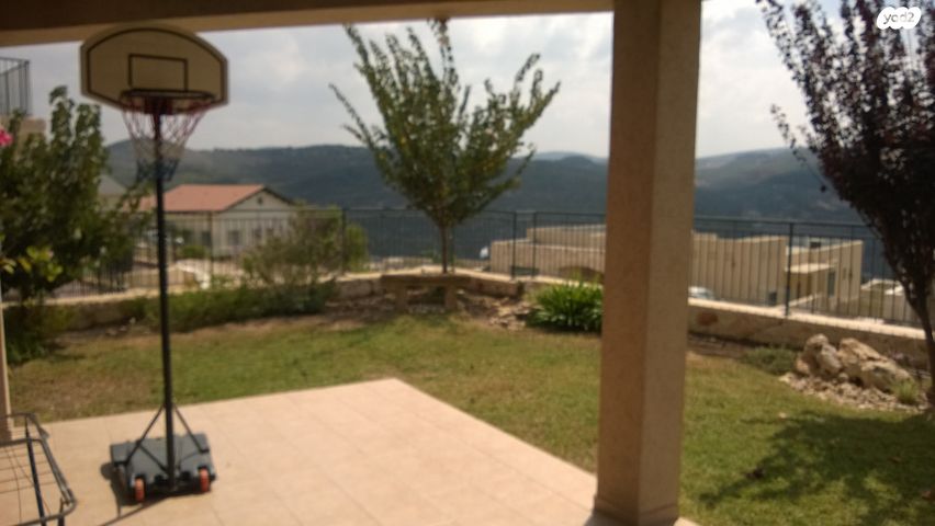 בית פרטי/ קוטג', שורשים, שורשים