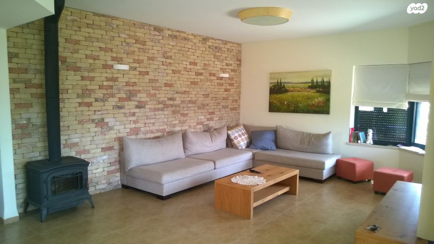 בית פרטי/ קוטג', שורשים, שורשים