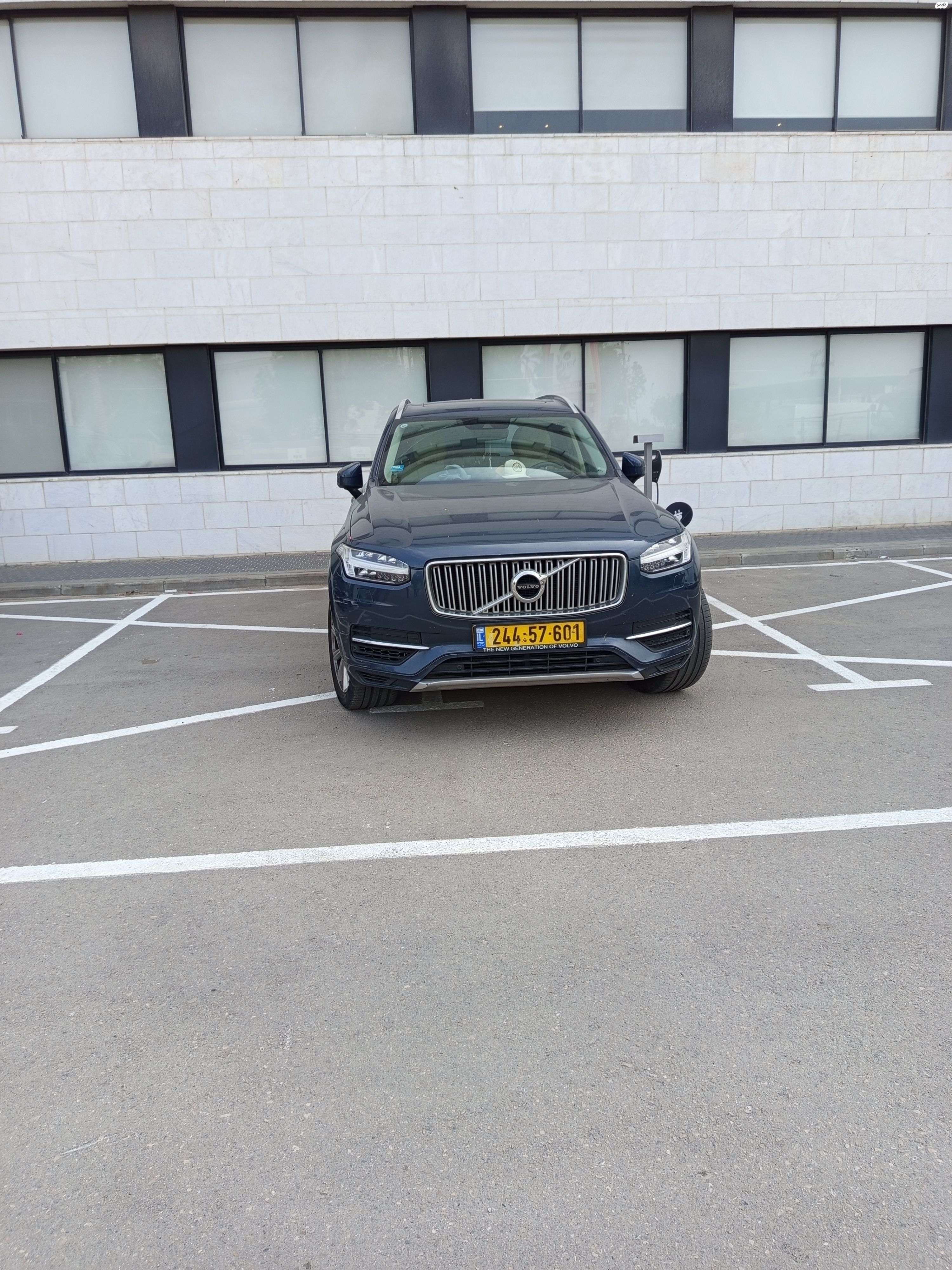מודעת רכב וולוו XC90