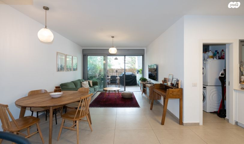 דירה, חנה רובינא, הרצליה