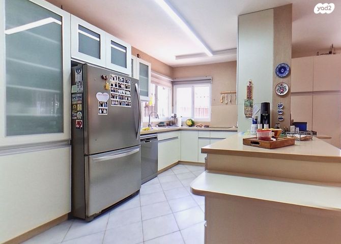 דו משפחתי, יהלום, נעלה, נעלה