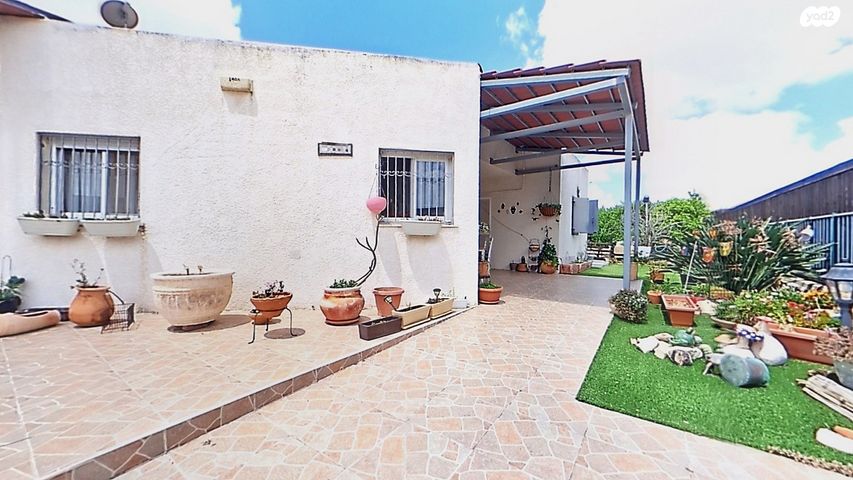 דו משפחתי, יהלום, נעלה, נעלה