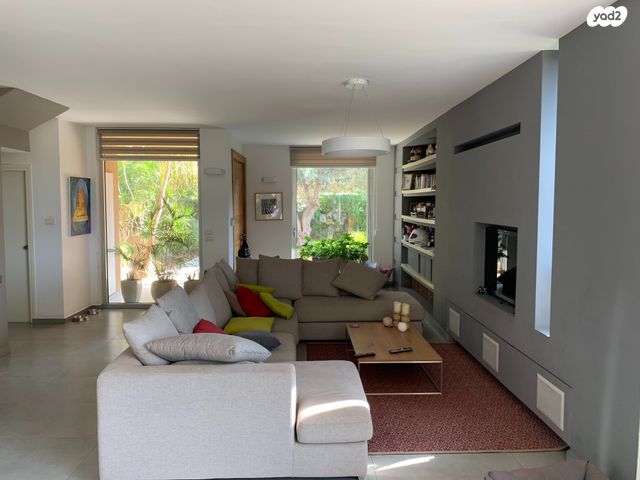 דו משפחתי, הפלמ"ח, שאר העיר, קדימה צורן