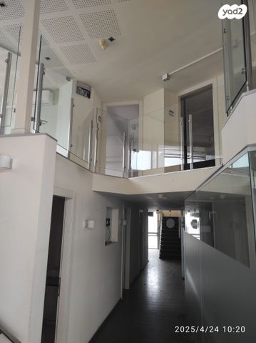 חנויות/ שטח מסחרי, קרול, פתח תקווה