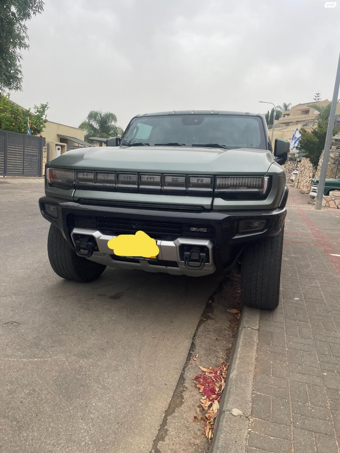 מודעת רכב ג'י.אם.סי האמר EV