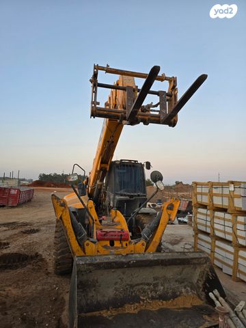 מודעת רכב מעמיס טלסקופי