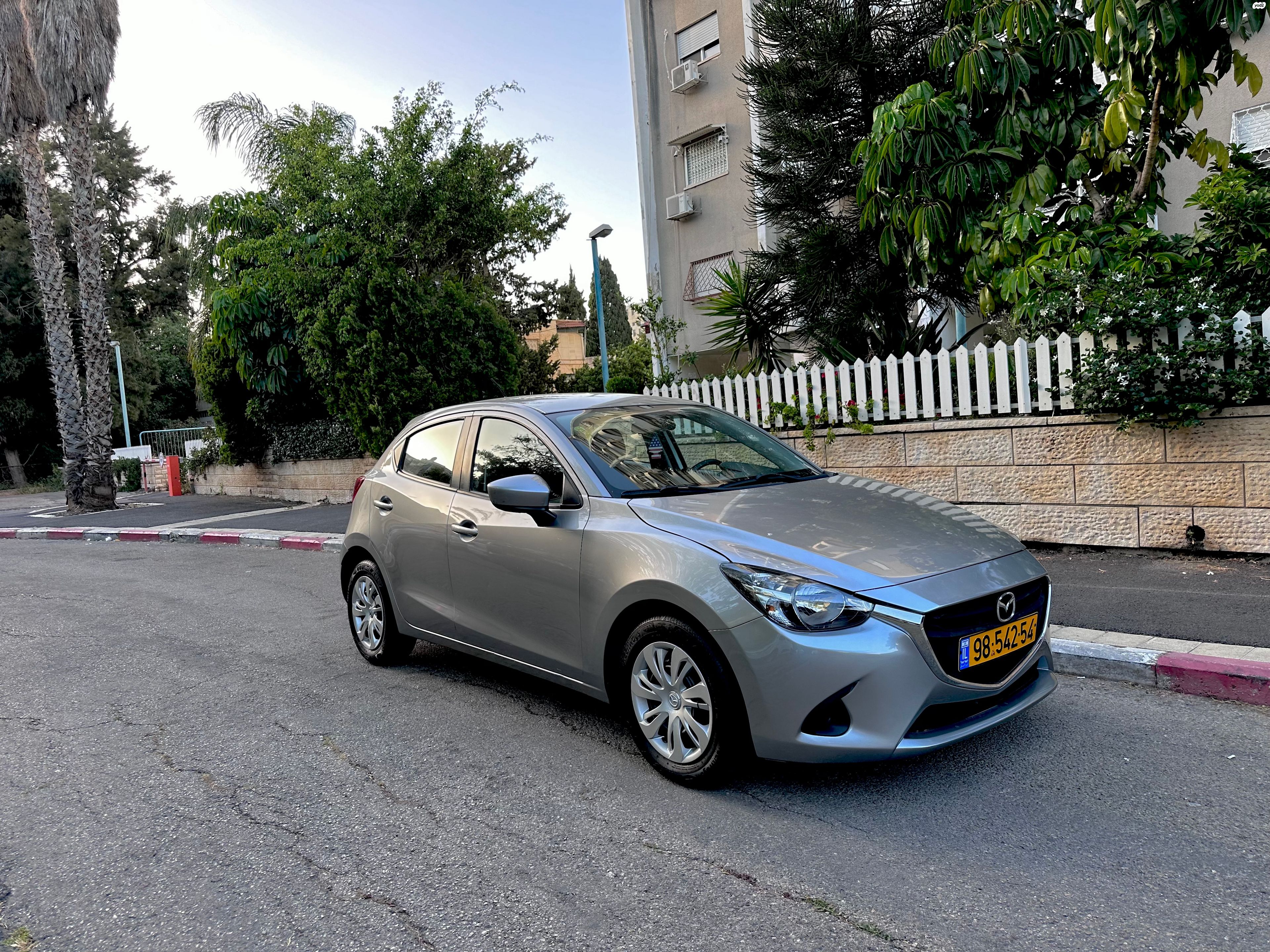 מודעת רכב מאזדה 2