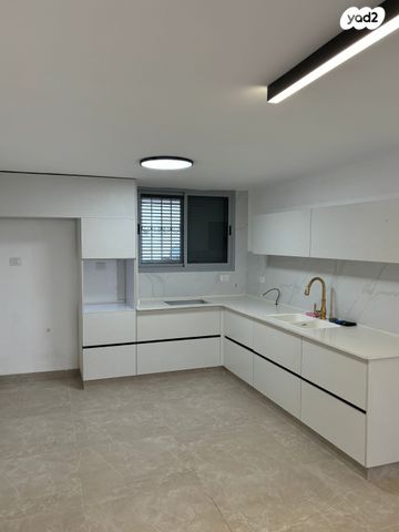כובשי אילת 106