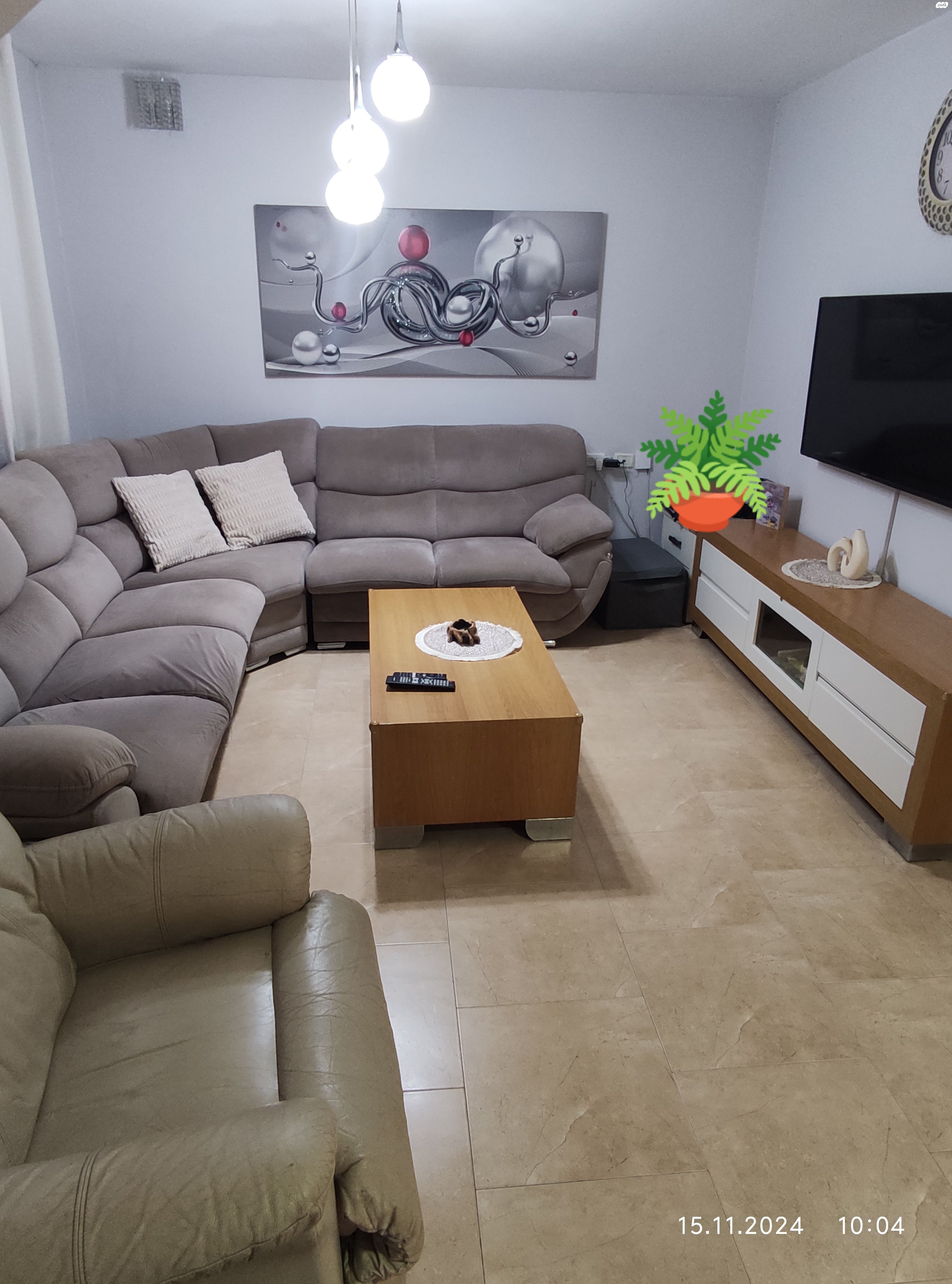 יקותיאל אדם 15