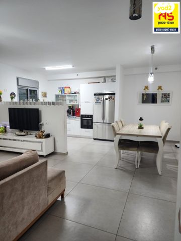 דירה, שדרות הציונות, ברנע, אשקלון