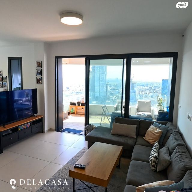 דירה, ישראל טל 5, מונטיפיורי, הרכבת, תל אביב יפו