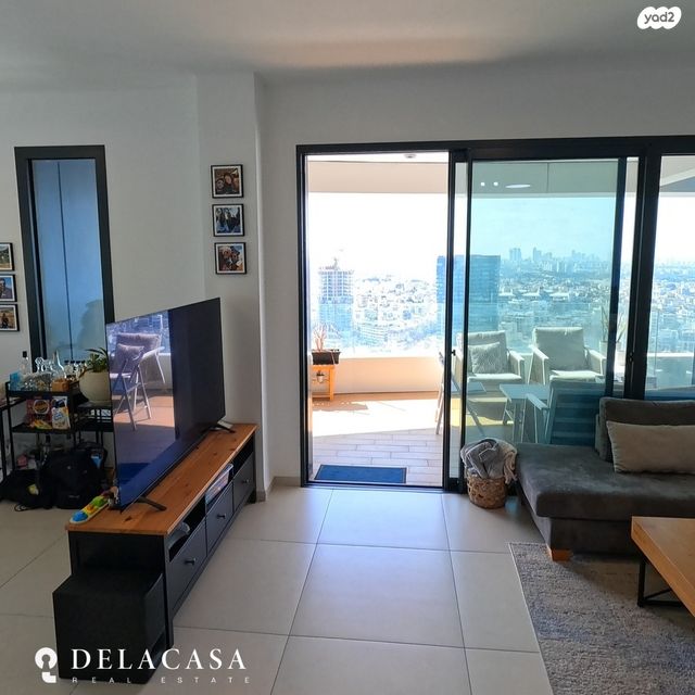 דירה, ישראל טל 5, מונטיפיורי, הרכבת, תל אביב יפו