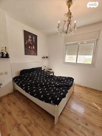 דירה, הר הצופים, רחובות ההולנדית, רחובות