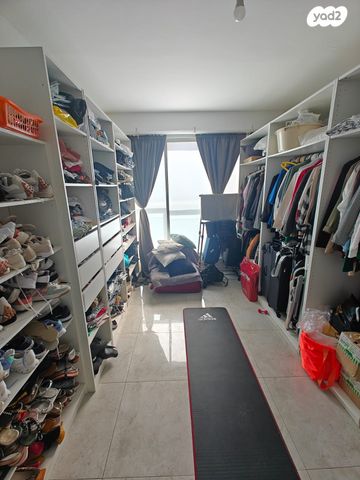 דירה, הר הצופים, רחובות ההולנדית, רחובות