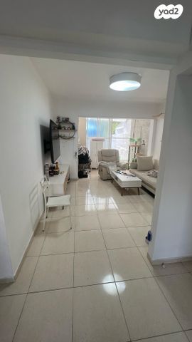 דירת גן, ליאון בלום, מרכז, קרית עבודה, חולון