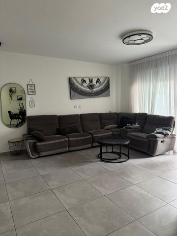 דירה, שדרות הרצל, נאות שמיר, יבנה