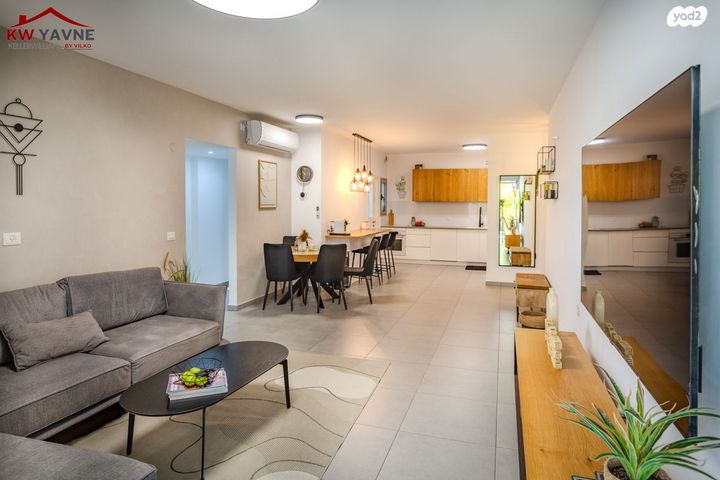 דירת גן, ש"י עגנון, נאות שמיר, יבנה