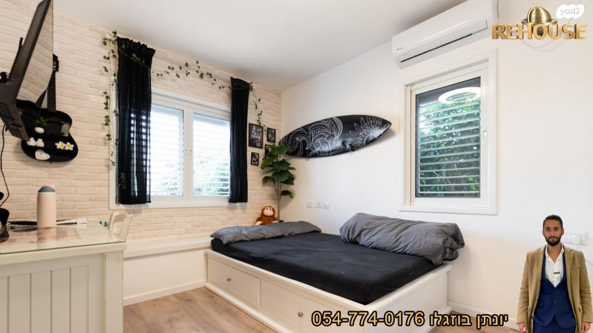 בית פרטי/ קוטג', שביל הגפן, בת הדר, בת הדר