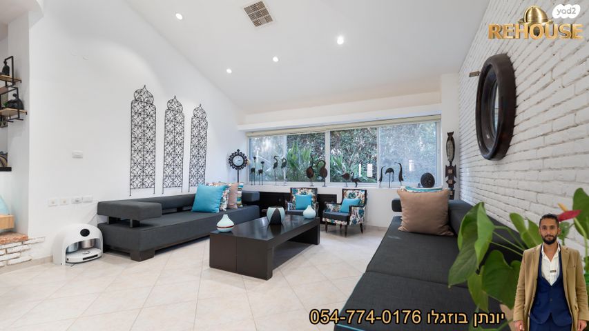 בית פרטי/ קוטג', שביל הגפן, בת הדר, בת הדר