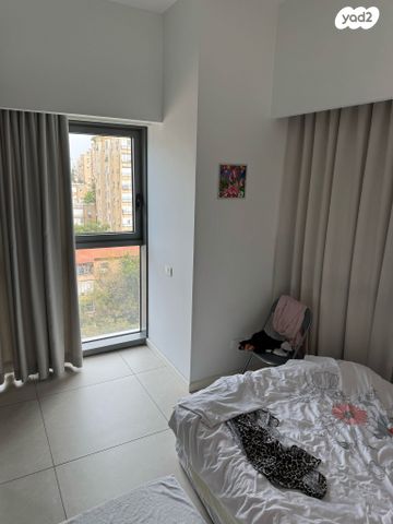 דירה, דרך זאב ז'בוטינסקי 16, רמת גן